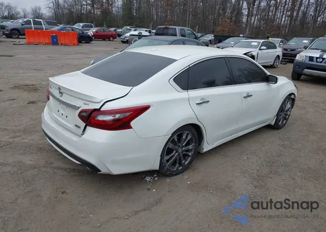 2018 Nissan Altima 2.5 Sr z USA, uszkodzony, nr VIN 1N4AL3AP7JC246977